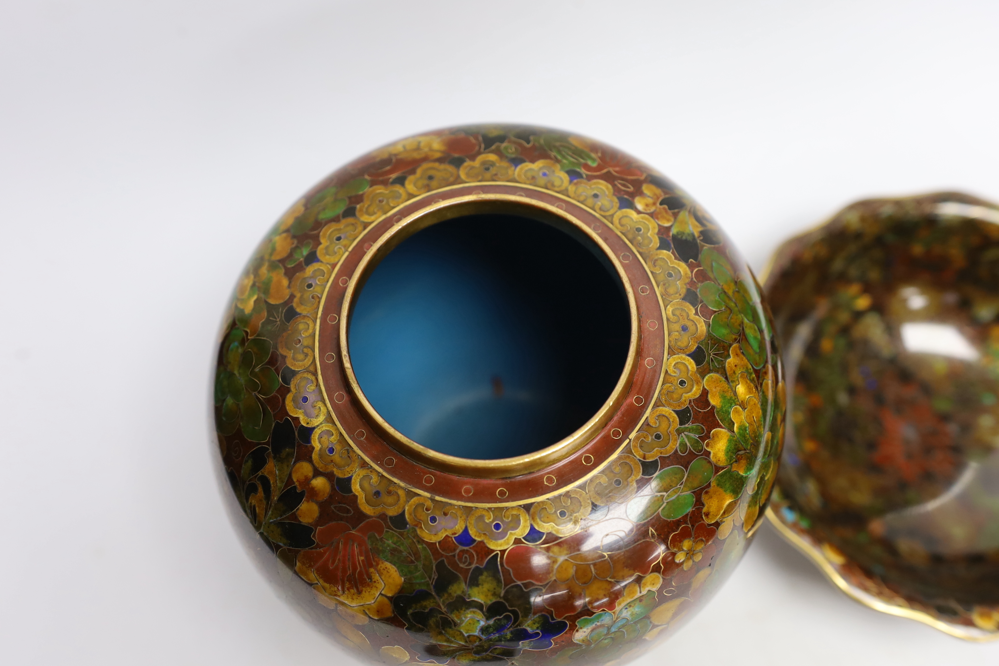 A Chinese cloisonné enamel lidded ginger jar and a bowl, tallest 20cm